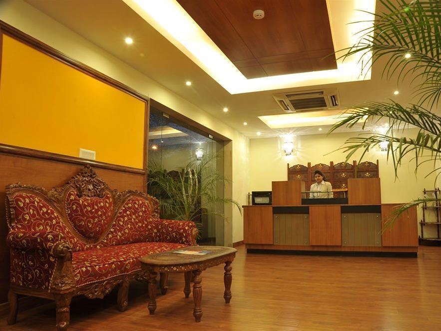 Hotel Emarald, Nueva Delhi Exterior foto