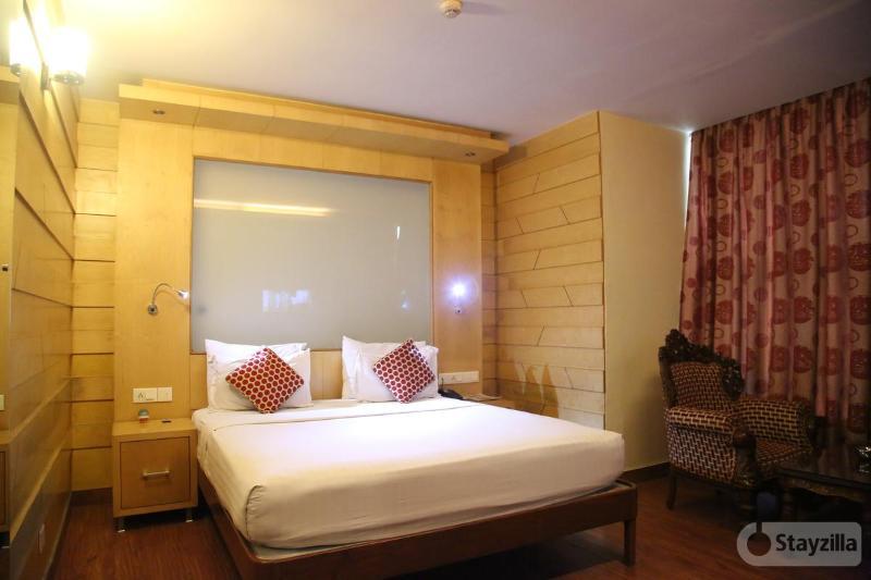 Hotel Emarald, Nueva Delhi Exterior foto